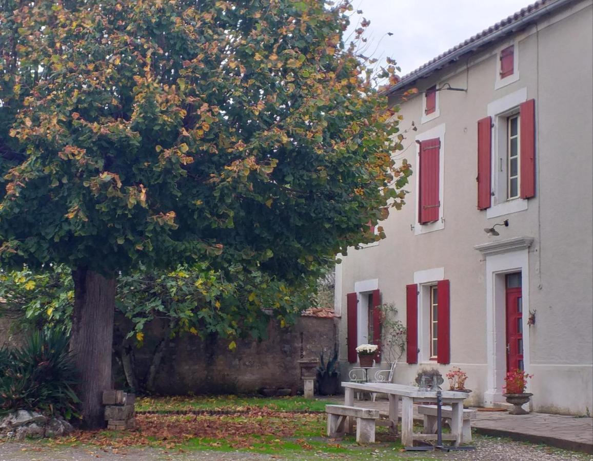 Gites Les Lignons Champniers  Exterior foto