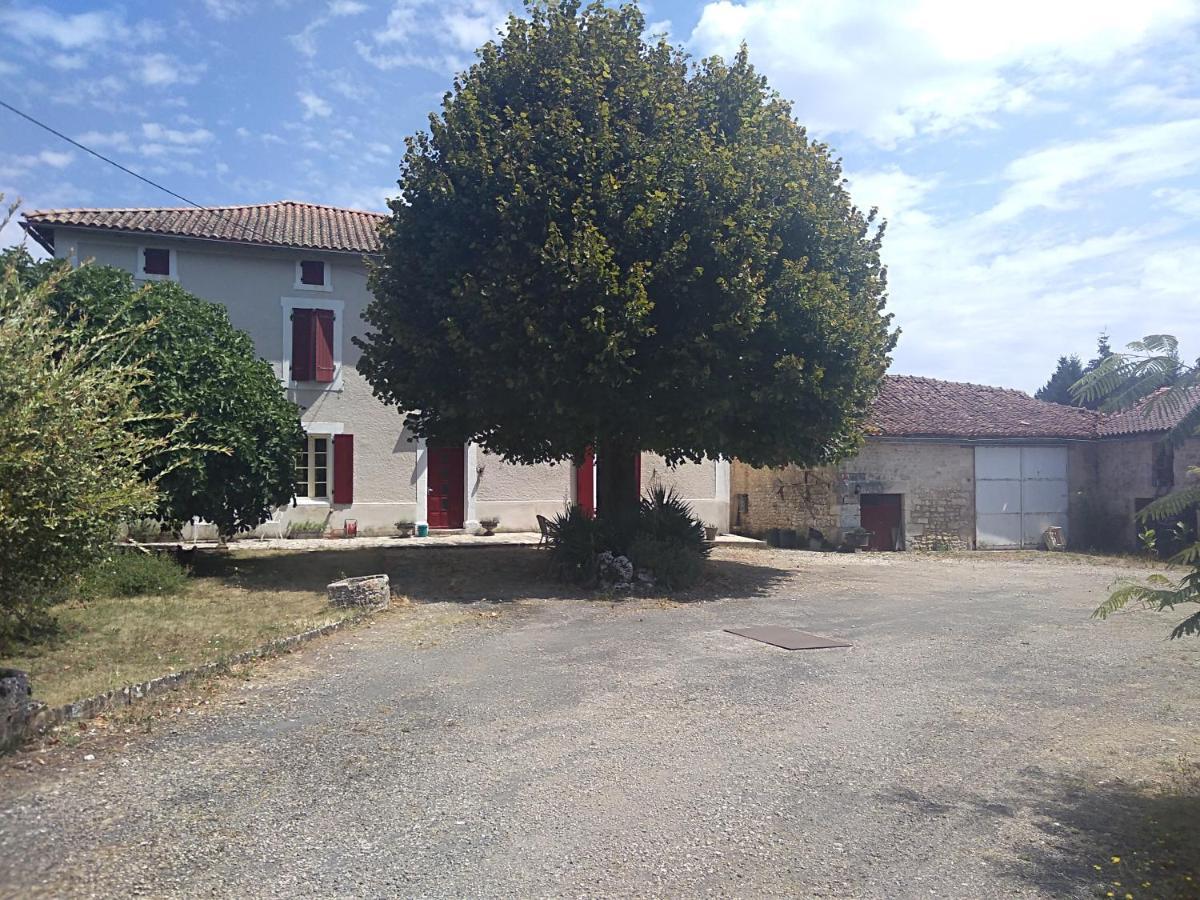 Gites Les Lignons Champniers  Exterior foto