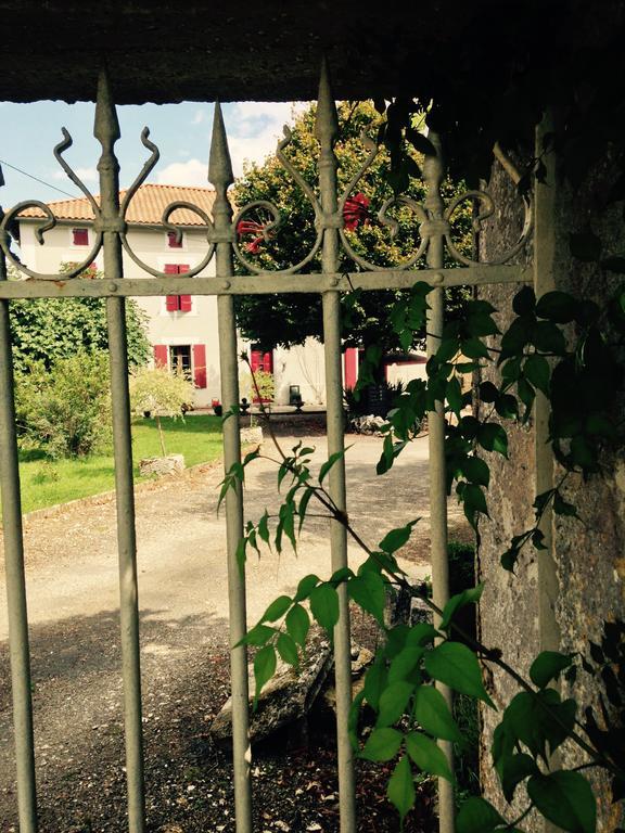 Gites Les Lignons Champniers  Exterior foto